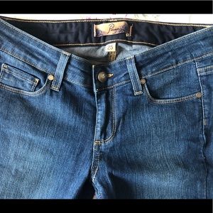 Paige denim Roxy Capri. Size 25
